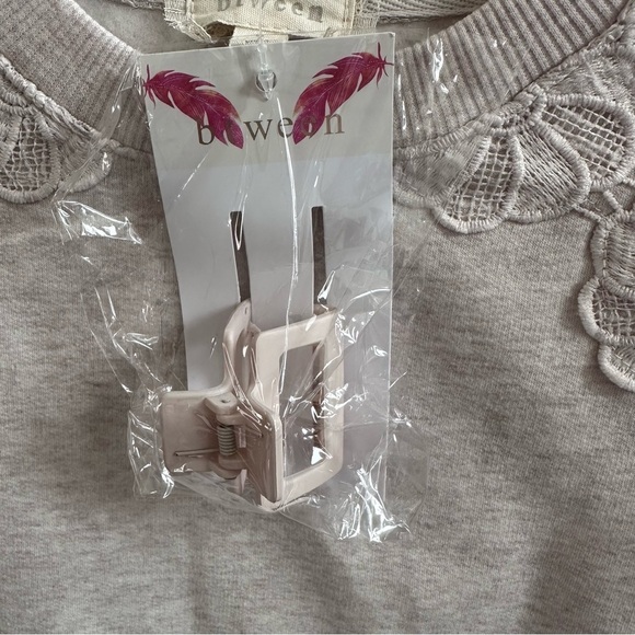 Btween 2Pc Jogging Suit Girls Size 7 Ivory Floral Crochet, Bonus Hair Clip NEW! - Picture 8 of 8